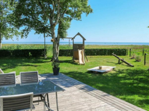 Charming Holiday Home in Jutland With Sea View, Helberskov